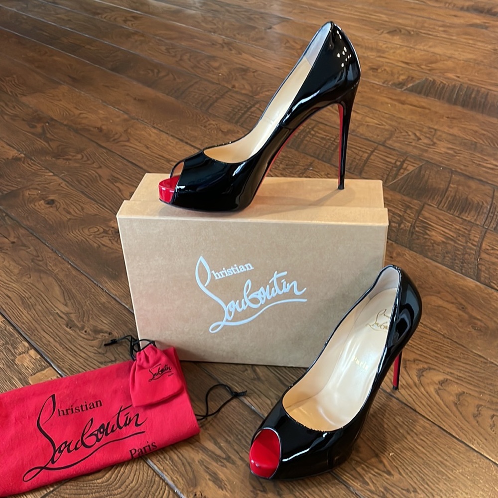 EUC Christian Louboutin Very Prive 120 Patent (40.5) Patent calf leather